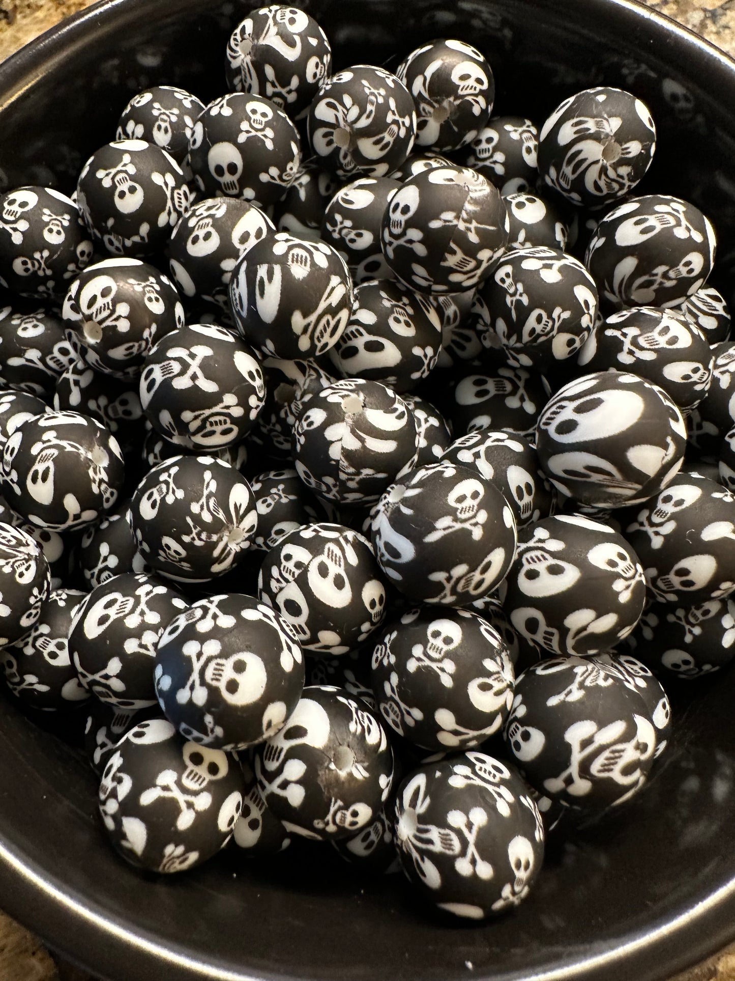 Skull and Bones Print Silicone (15mm)