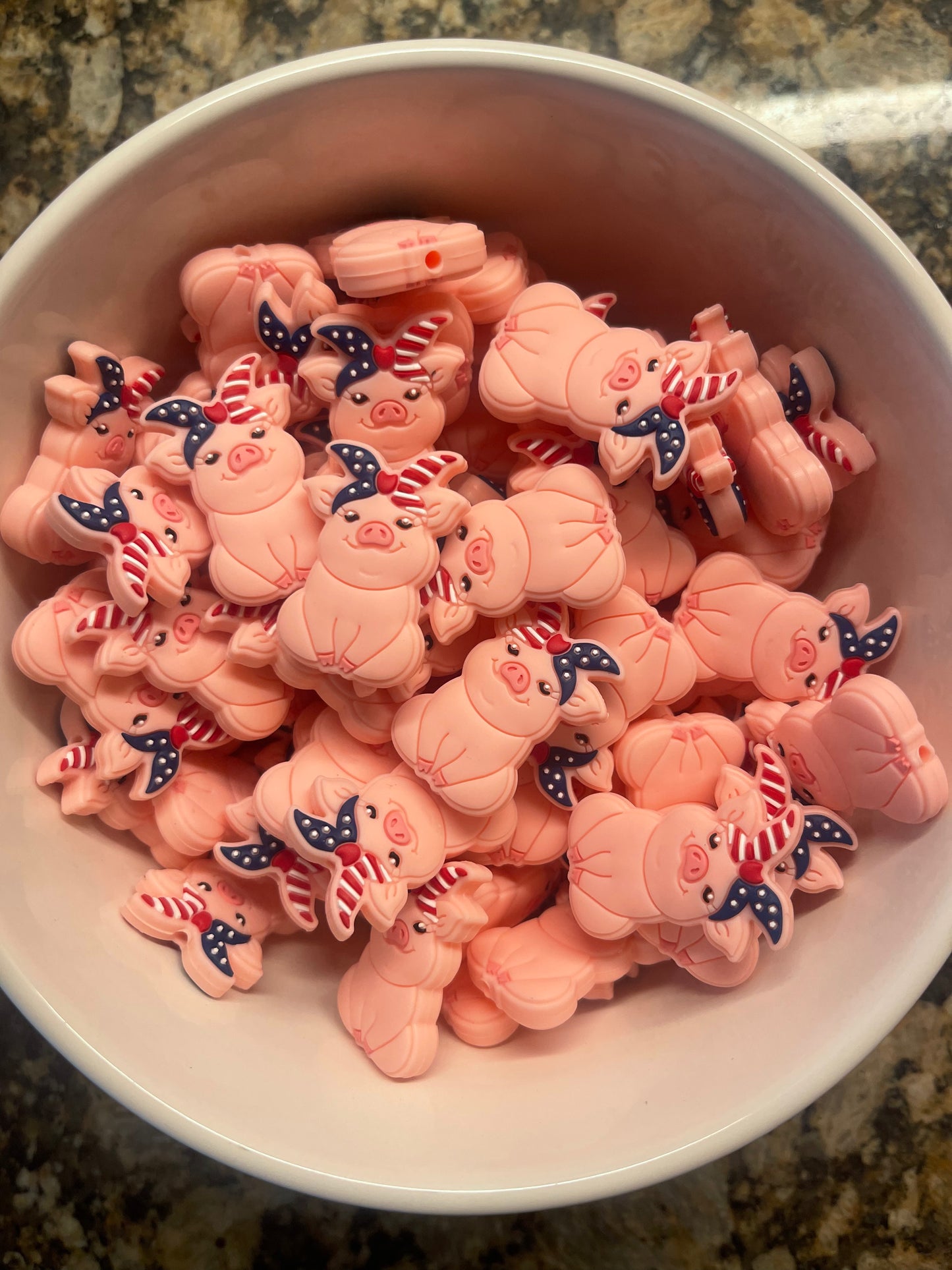 EXCLUSIVE ‘Merica Pig Silicone Focal