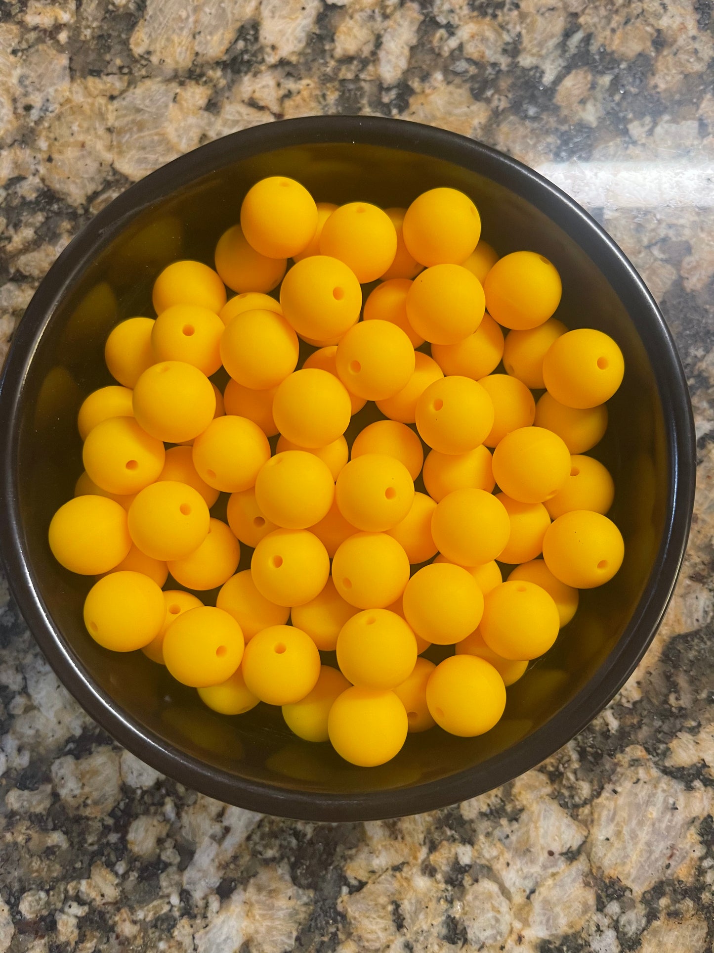 Sunflower yellow Silicone Round (15mm)