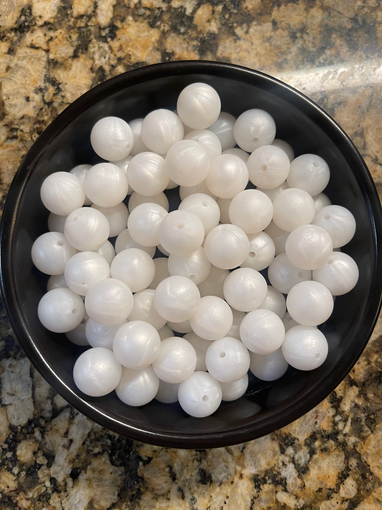White Pearlescent Silicone Round (15mm)