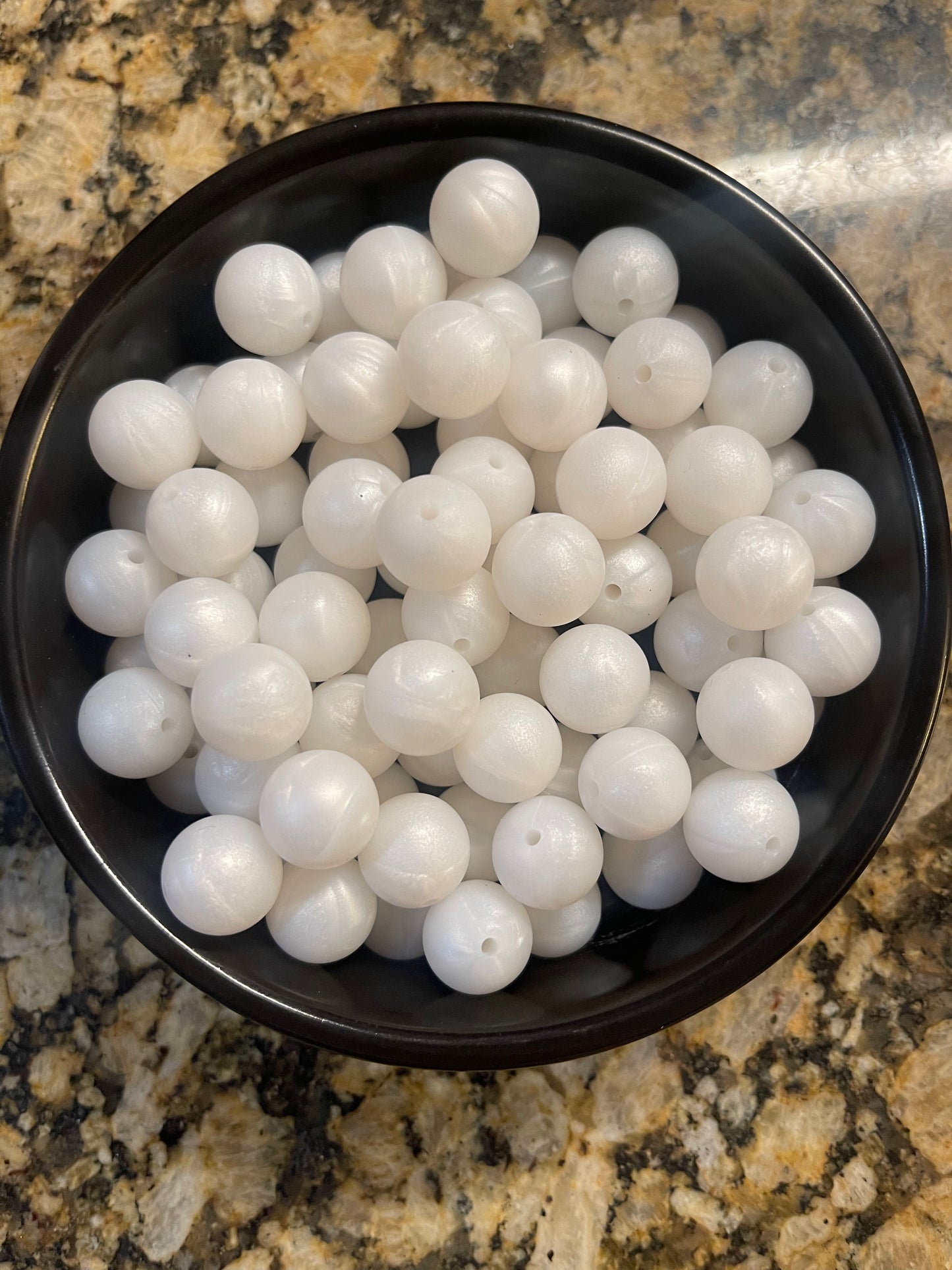White Pearlescent Silicone Round (15mm)