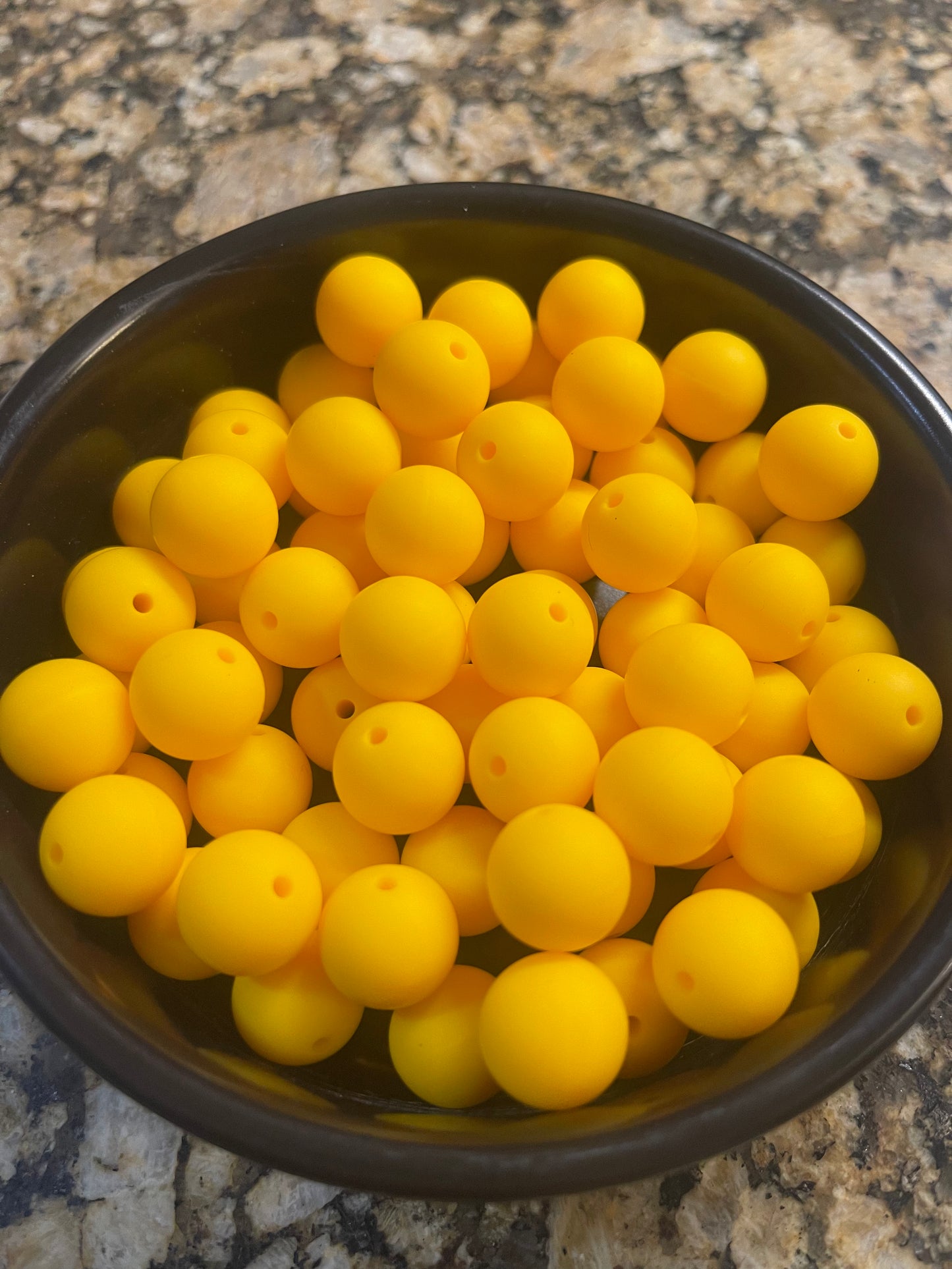 Sunflower yellow Silicone Round (15mm)