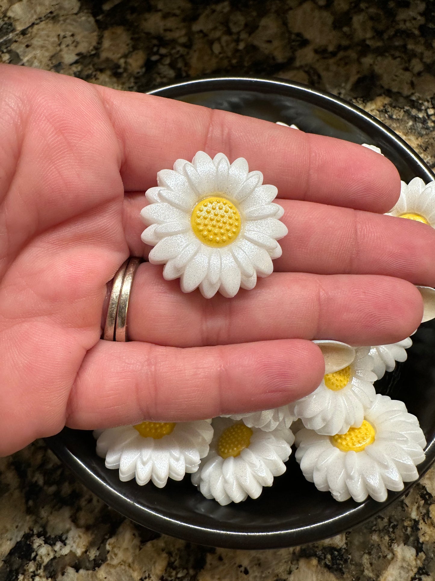 Pearlescent Sunflower Silicone Focal (WHITE)