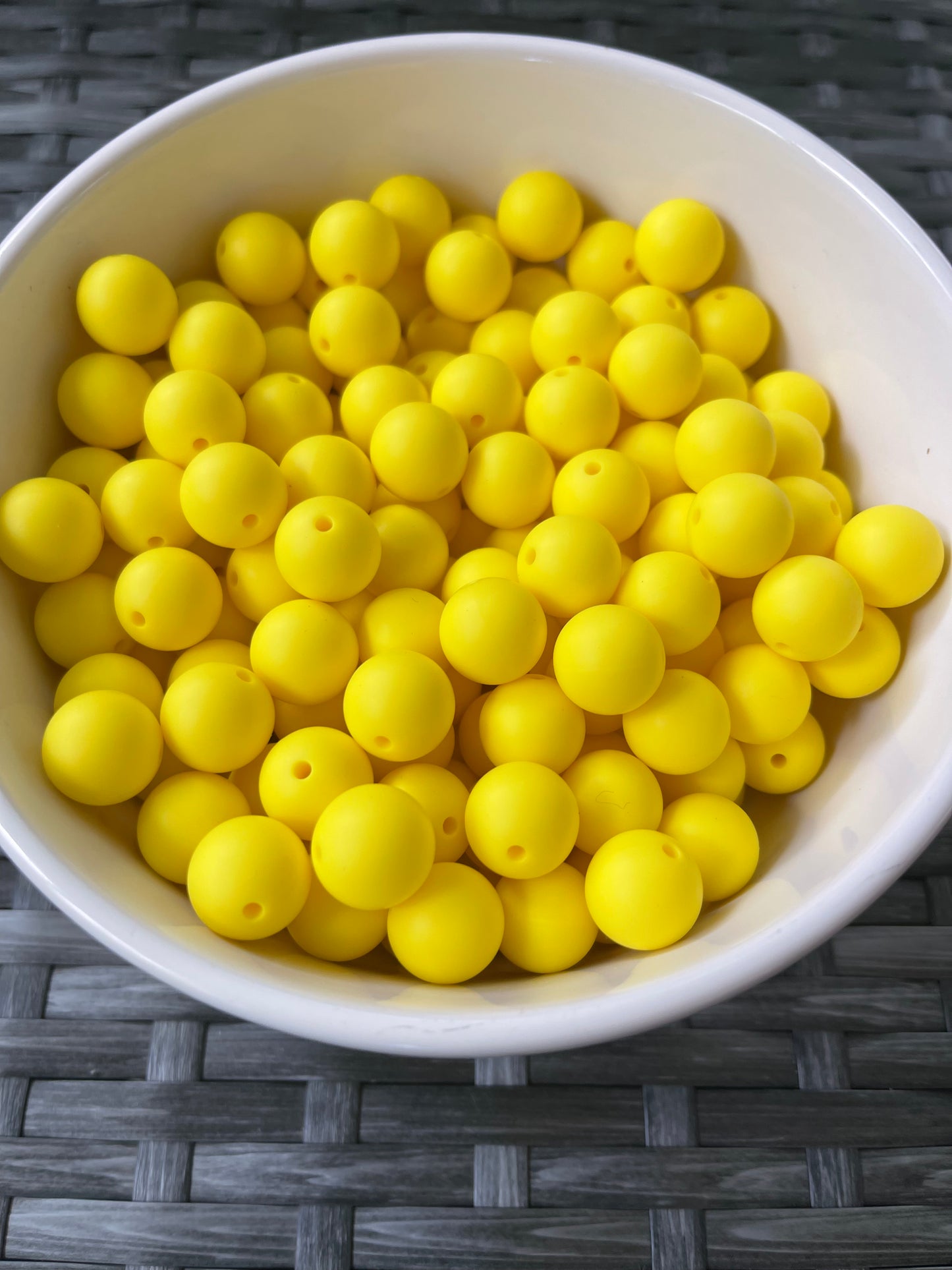 Bright Yellow Silicone Round (15mm)